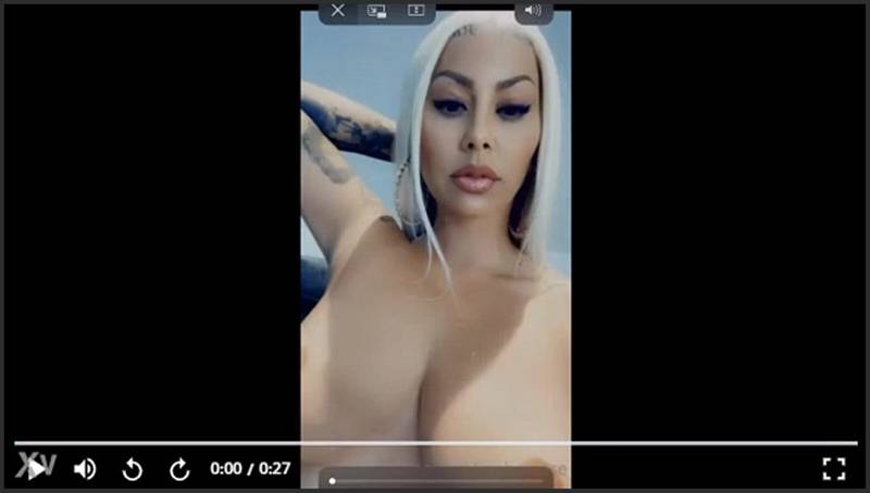 Amber Rose Nacktbilder Cock rammelt zwei Milf-Ärsche